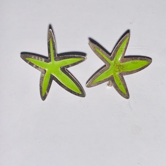Pierced Earrings, Silver, handmade, Stars with green enamel, Harbourfront - Picture 2 of 4